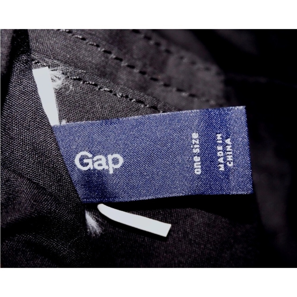 GAP Small Black & Gray PYTHON PRINT Textured Leather Slim
Crossbody NWOT - Picture 3 of 13